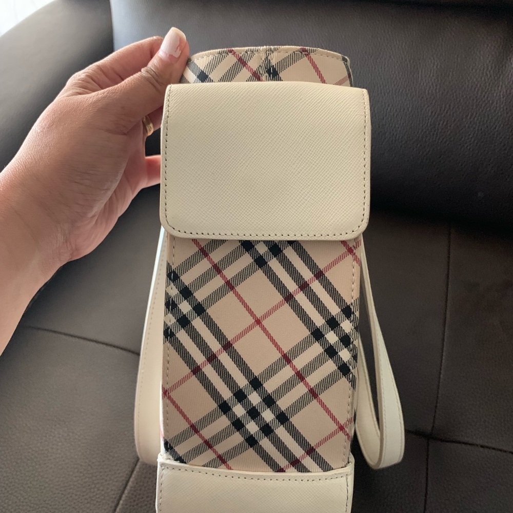 Burberry two side pocket shoulder bag - Picture 6 of 8